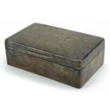 Walker & Hall, Edwardian silver cigar box, London 1902, 4.5cm H x 13.5cm W x 8.5cm D, 244.8g : For