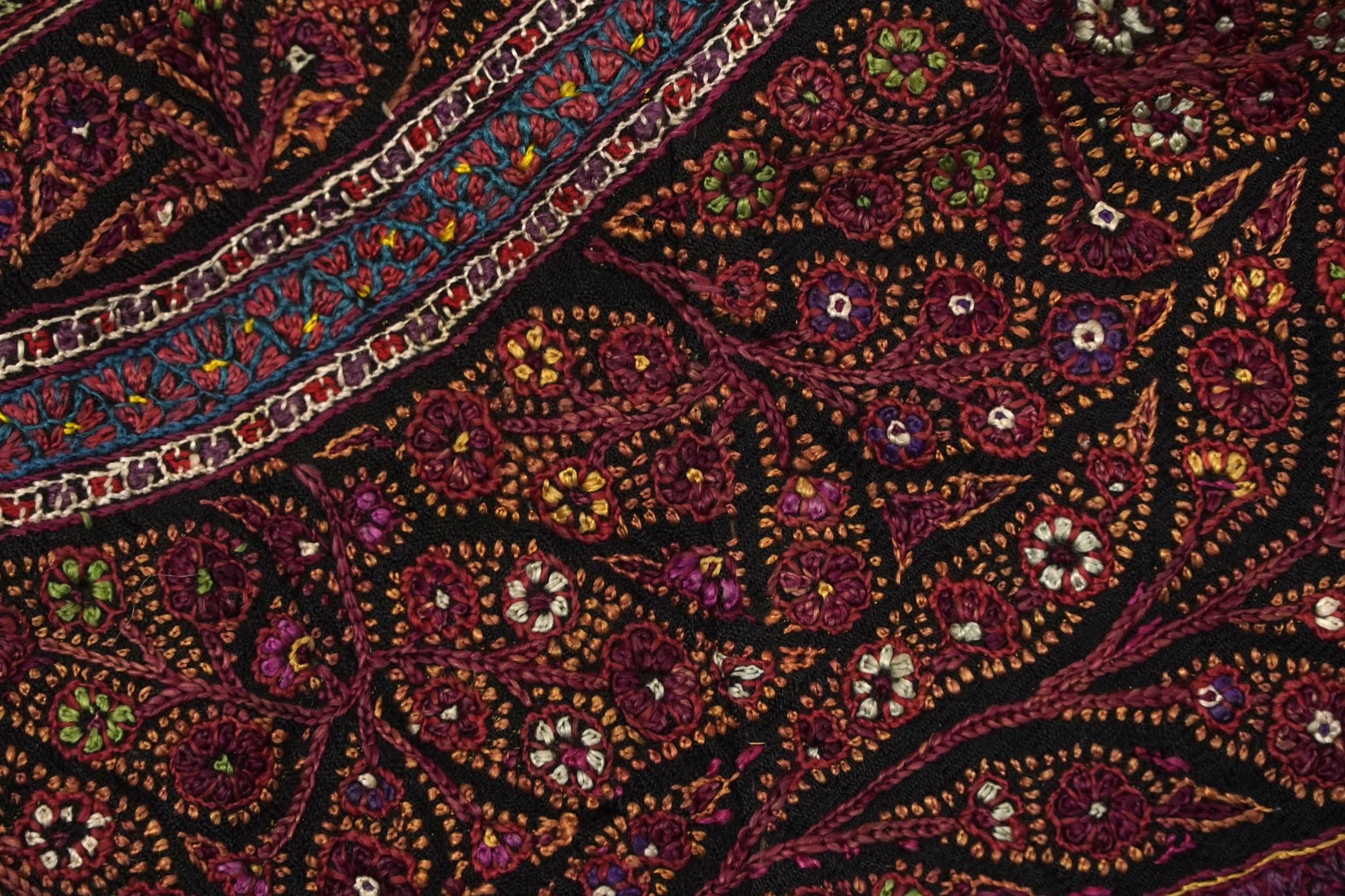 19th century Indian Kashmir/cashmere textile or shawl, 170cm x 170cm : For further information on - Image 7 of 12