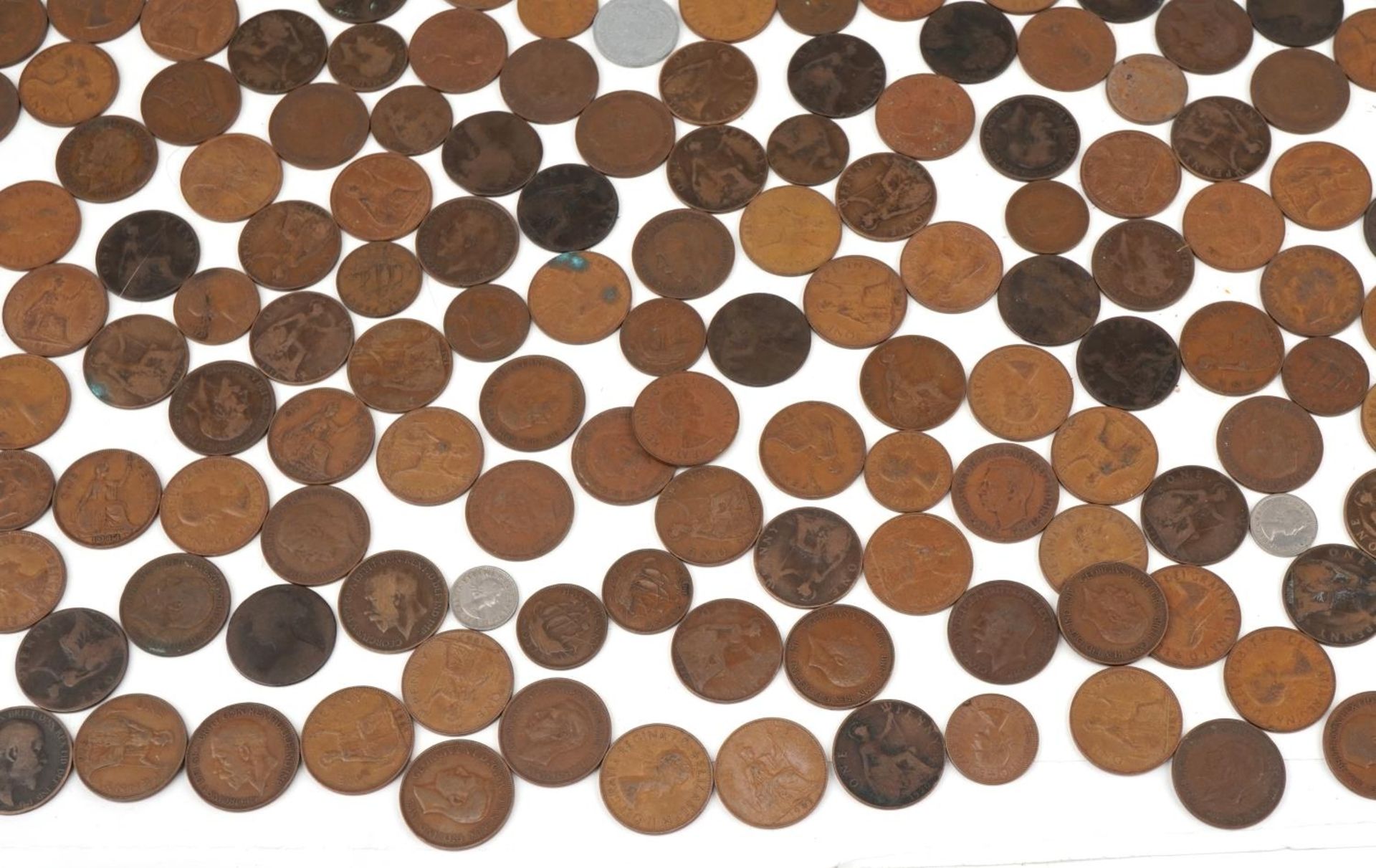 Antique and later British and world coinage : For further information on this lot please visit - Image 9 of 10