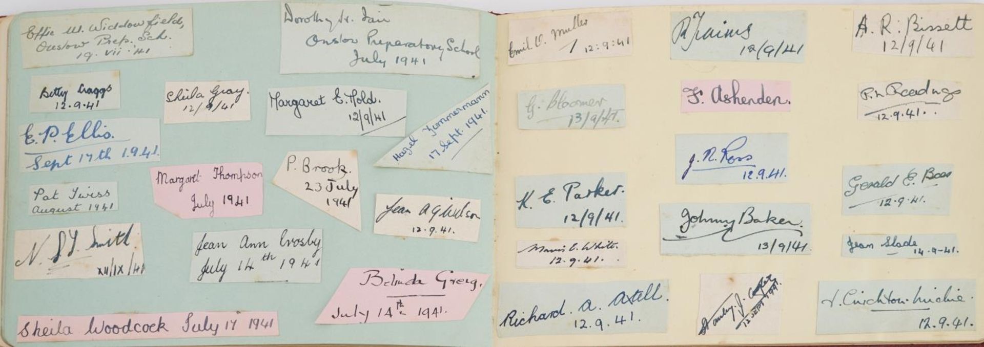 World War II period autograph album including signatures and illustrations : For further information - Bild 7 aus 8