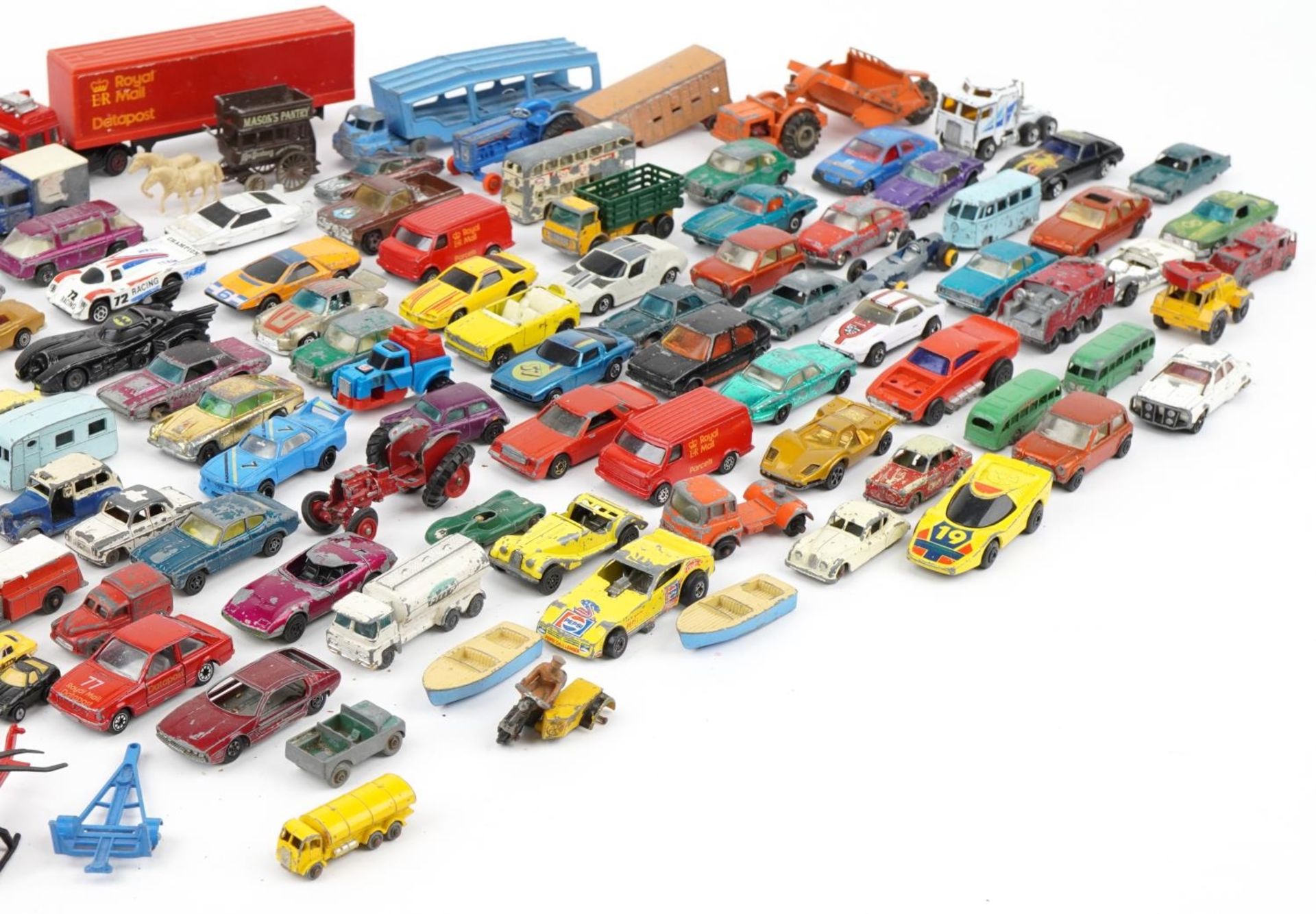 Collection of vintage and later diecast vehicles including Dinky Dublo, Matchbox by Lesney and Corgi - Image 5 of 5