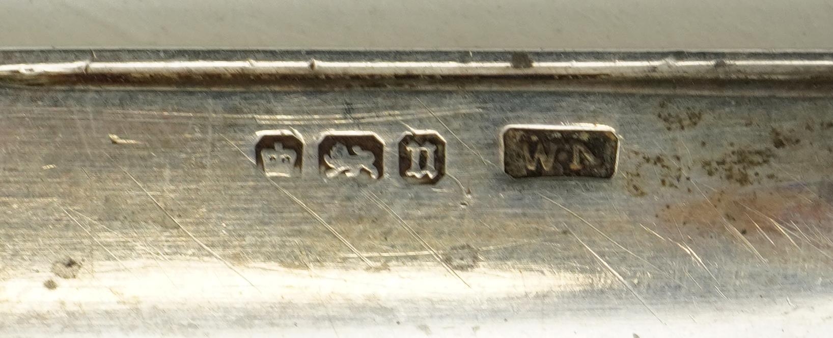 Silver objects comprising rectangular pillbox with engine turned decoration, thimble and mother of - Image 4 of 4
