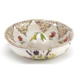 Turkish Kutahya pottery lemon juicer hand painted with stylised flowers, 16cm in diameter : For