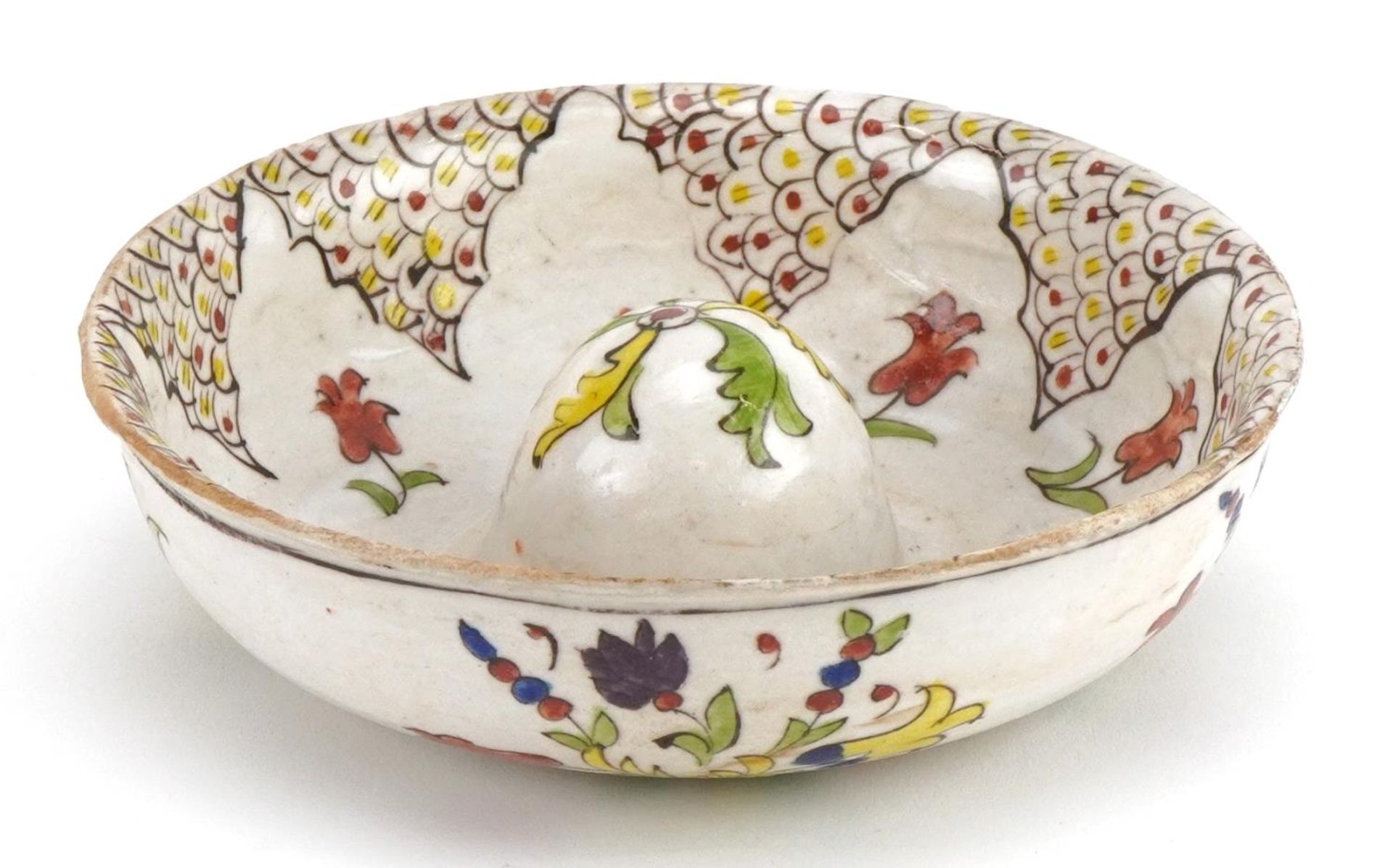 Turkish Kutahya pottery lemon juicer hand painted with stylised flowers, 16cm in diameter : For
