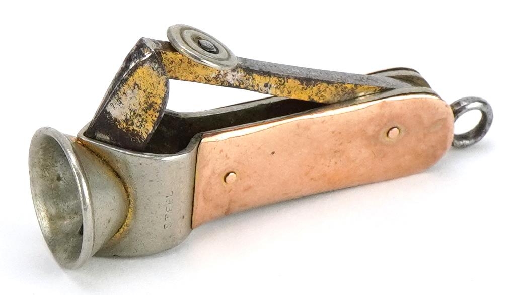 Early 20th century 9ct gold mounted cigar cutter, 5cm in length : For further information on this