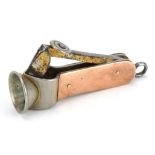 Early 20th century 9ct gold mounted cigar cutter, 5cm in length : For further information on this