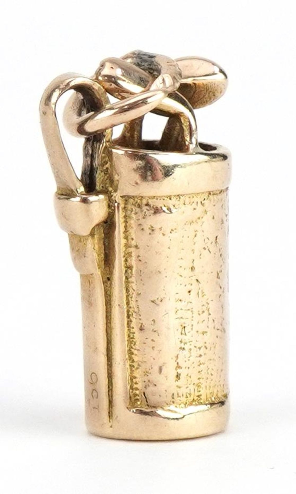 9ct gold golf club and caddy charm, 1.6cm high, 2.0g : For further information on this lot please - Bild 2 aus 3
