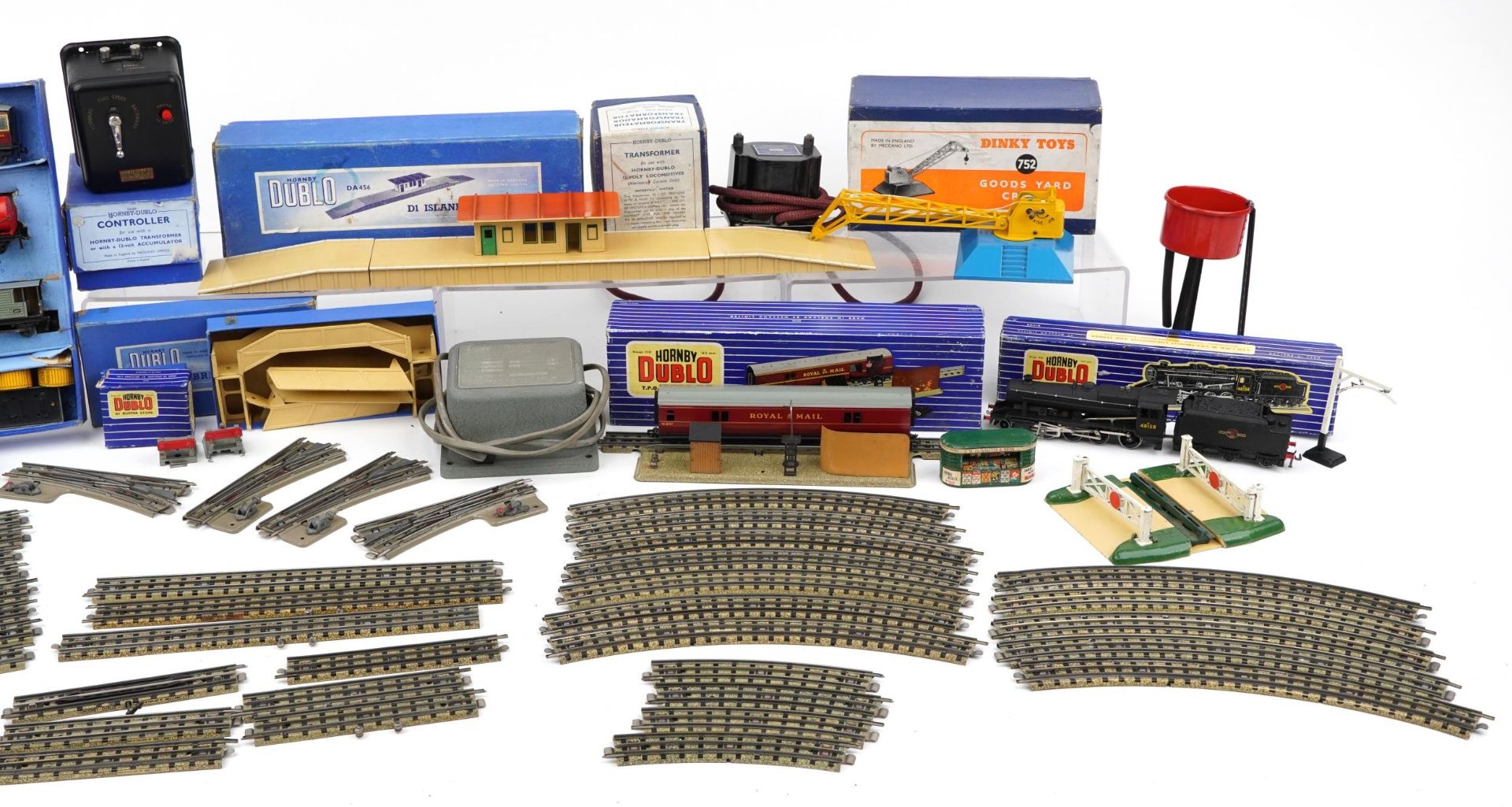 Hornby Dublo model railway trains and accessories with boxes including LT25LMR Freight Locomotive - Image 3 of 3