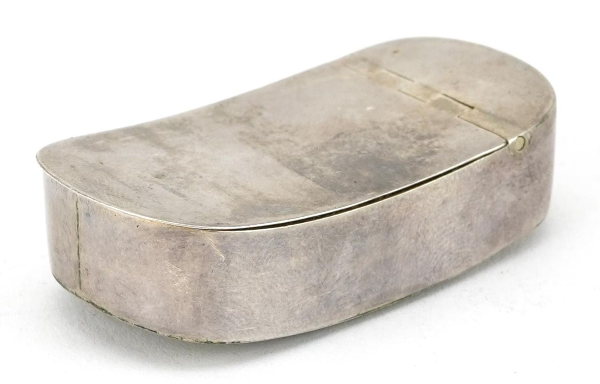 William Boot, George III silver snuff box with gilt interior, Birmingham 1809, 5.2cm in length, 22.