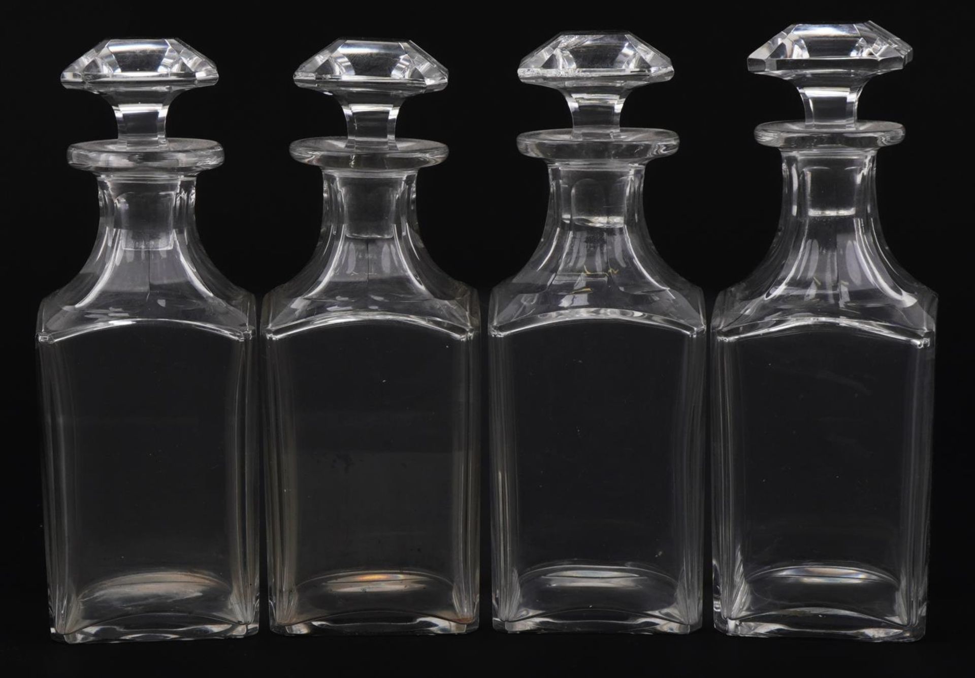 Set of four antique square glass decanters with stoppers, 20cm high - Bild 2 aus 3