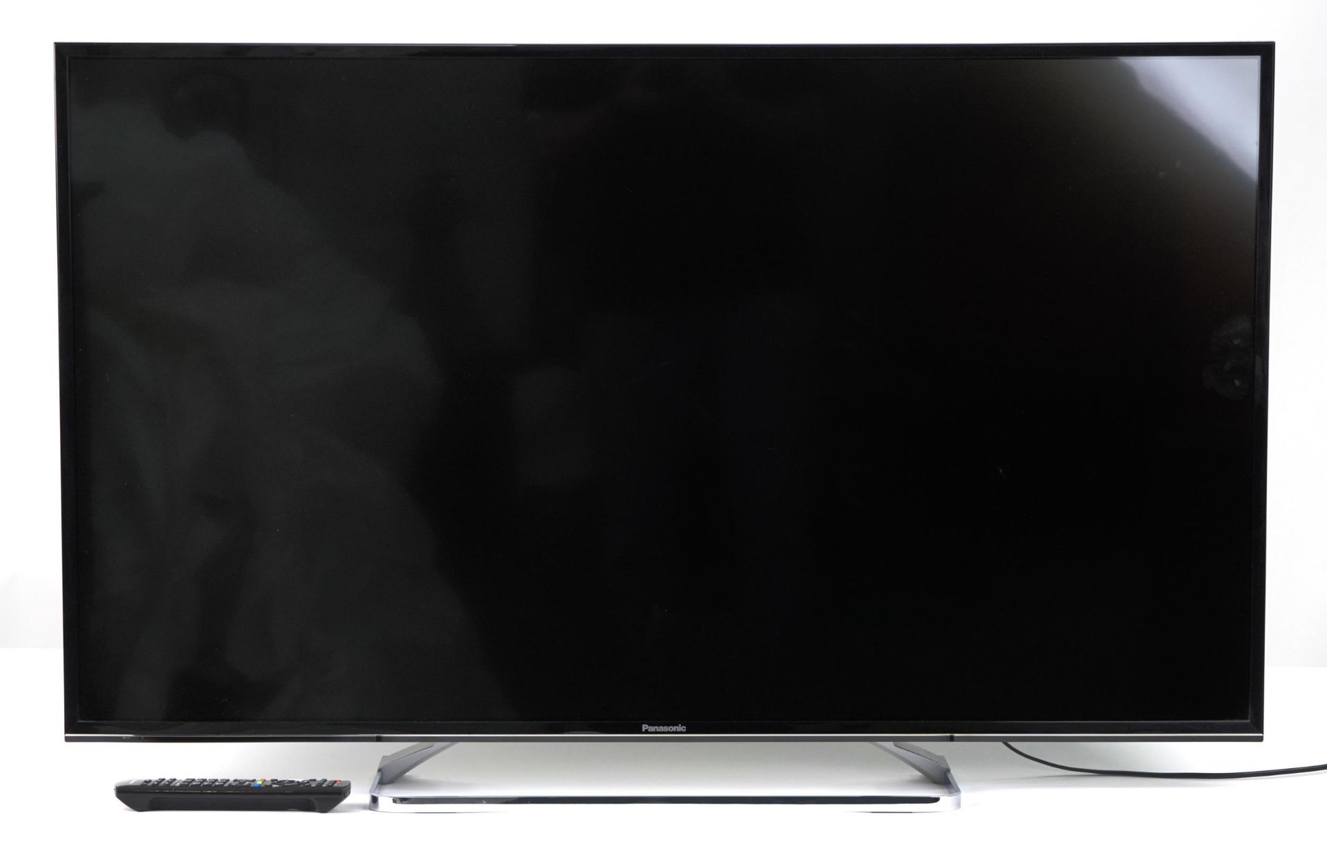 Panasonic 49 inch LED TV with remote, model TX-49ES500B