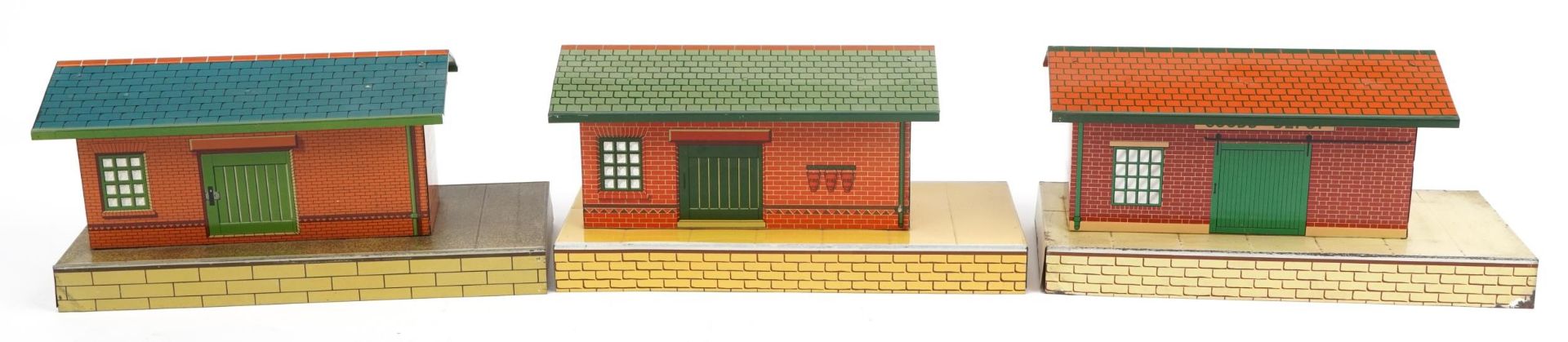 Three Hornby O gauge tinplate model railway No 1 goods platforms with boxes - Image 2 of 3