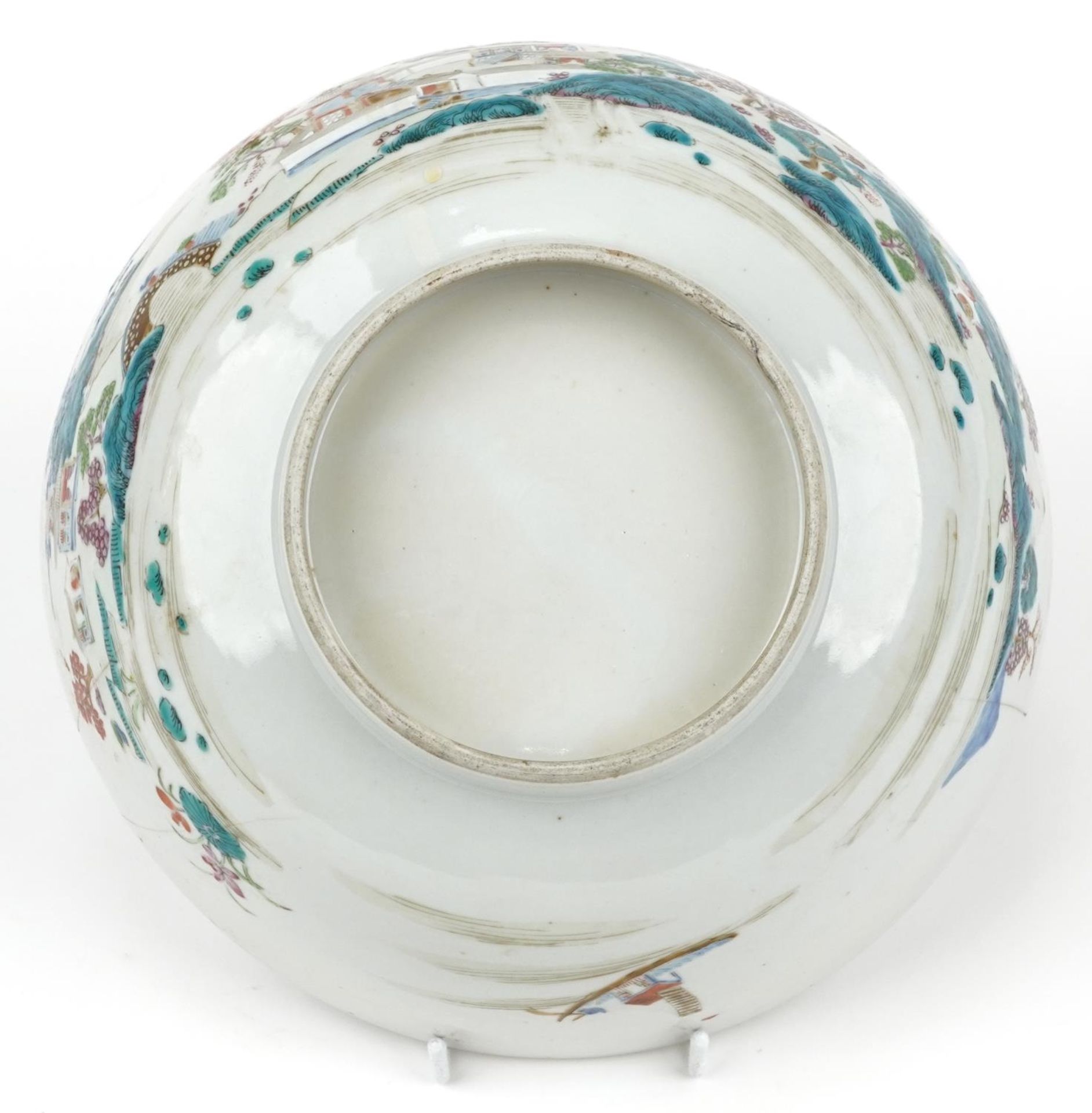 Large Chinese porcelain footed bowl hand painted in the famille rose palette with a continuous river - Image 7 of 8