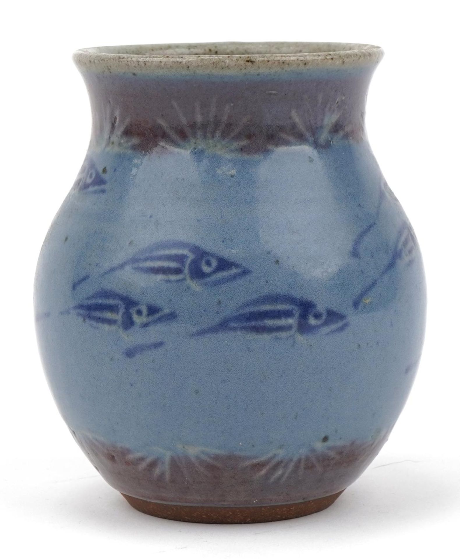 St Ives studio pottery vase hand painted with stylised fish, 12cm high - Image 4 of 6