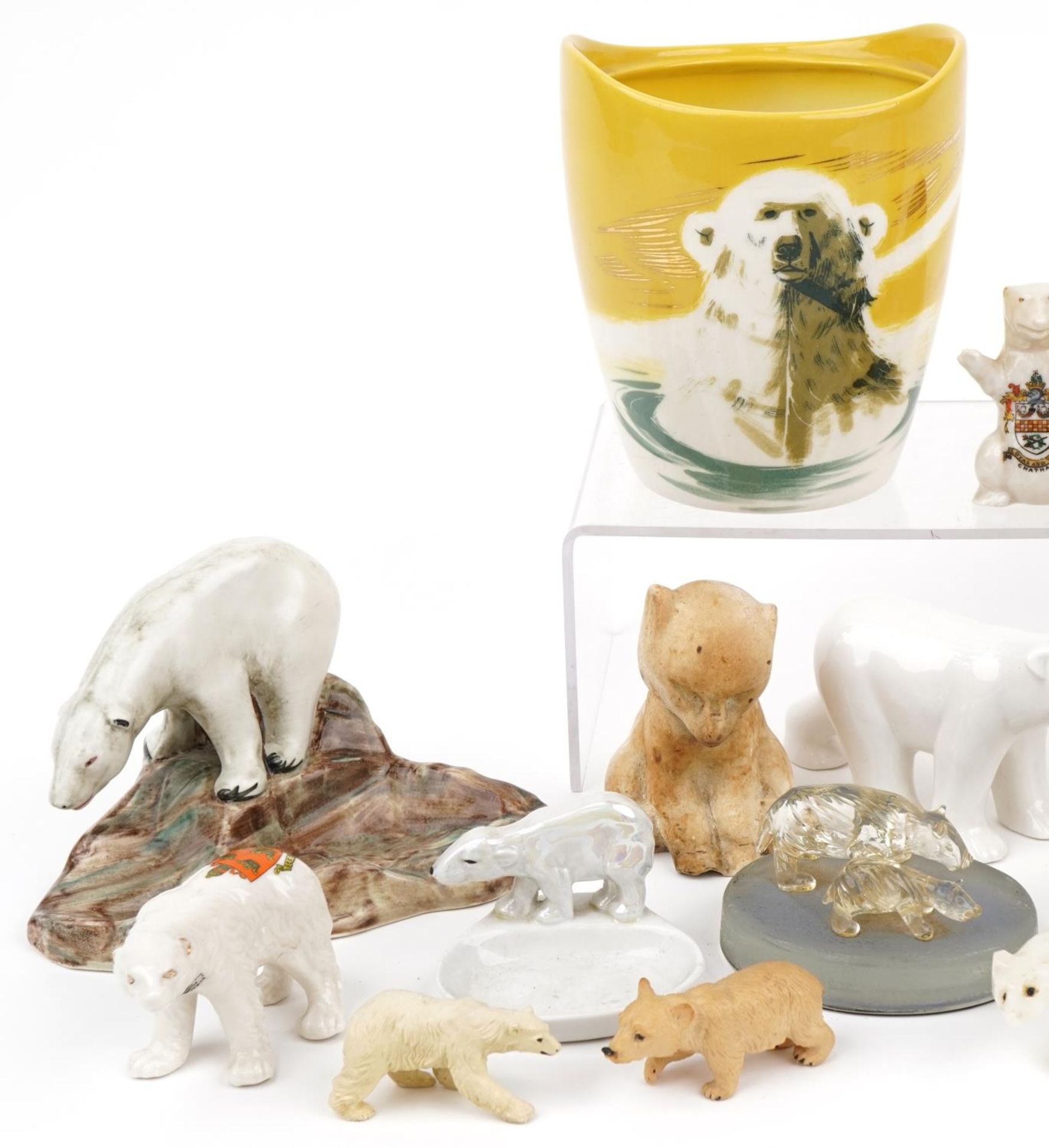 Collection of Art Deco and later polar bear figures and an ice pail, the largest 21cm high - Bild 3 aus 6