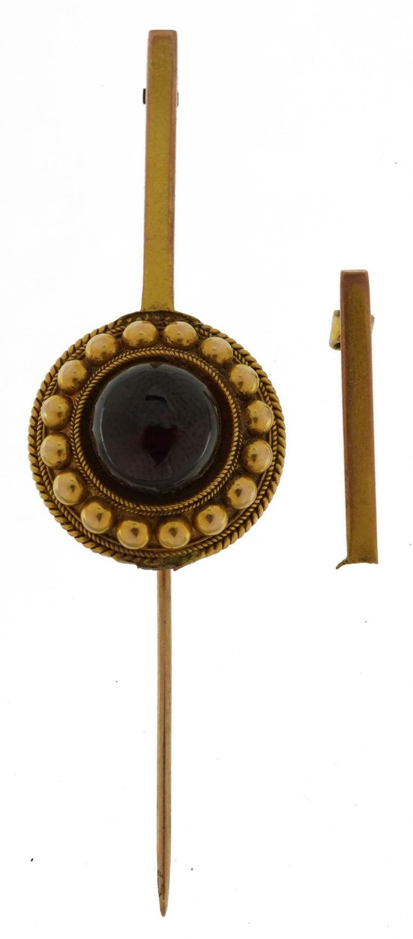 Victorian unmarked gold cabochon garnet bar brooch, 6.0g
