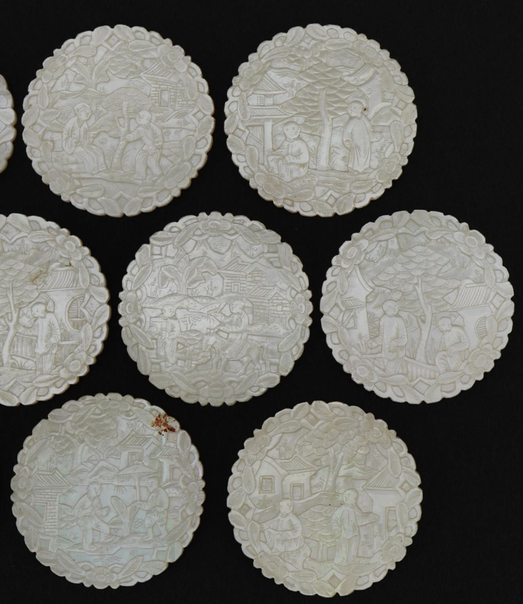 Ten good Chinese Canton mother of pearl gaming counters finely carved with figures amongst - Image 5 of 18