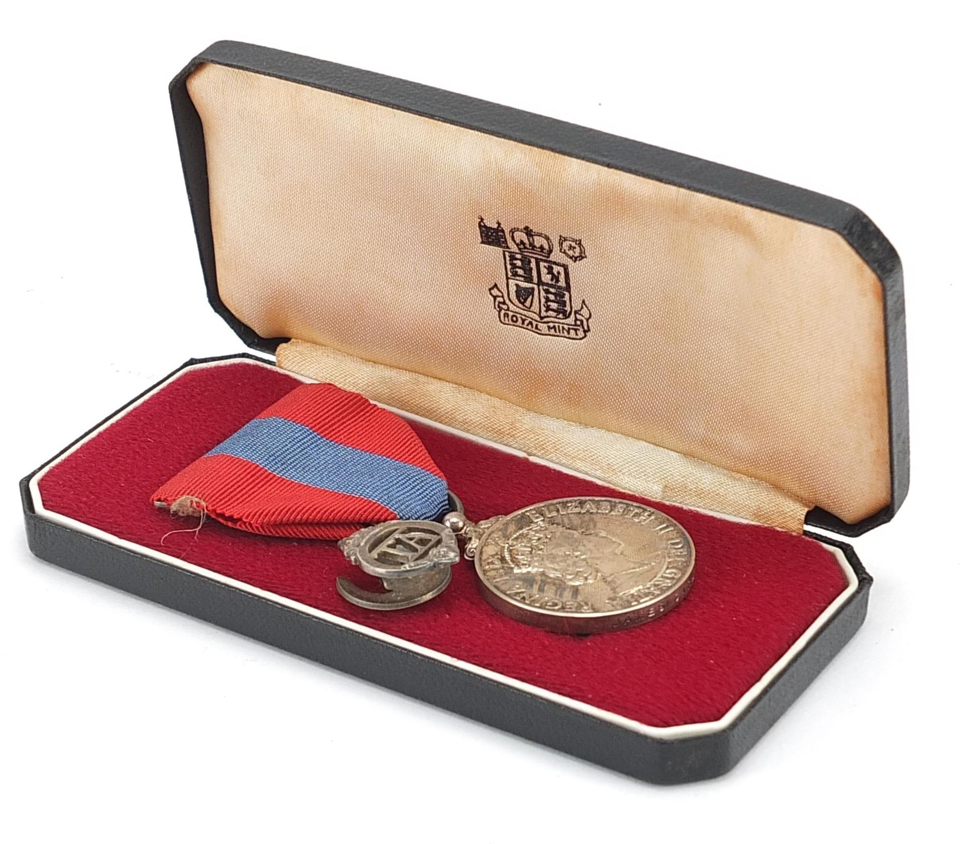 Military interest Elizabeth II Faithful Service medal and TA lapel, the Faithful Service medal - Bild 5 aus 6