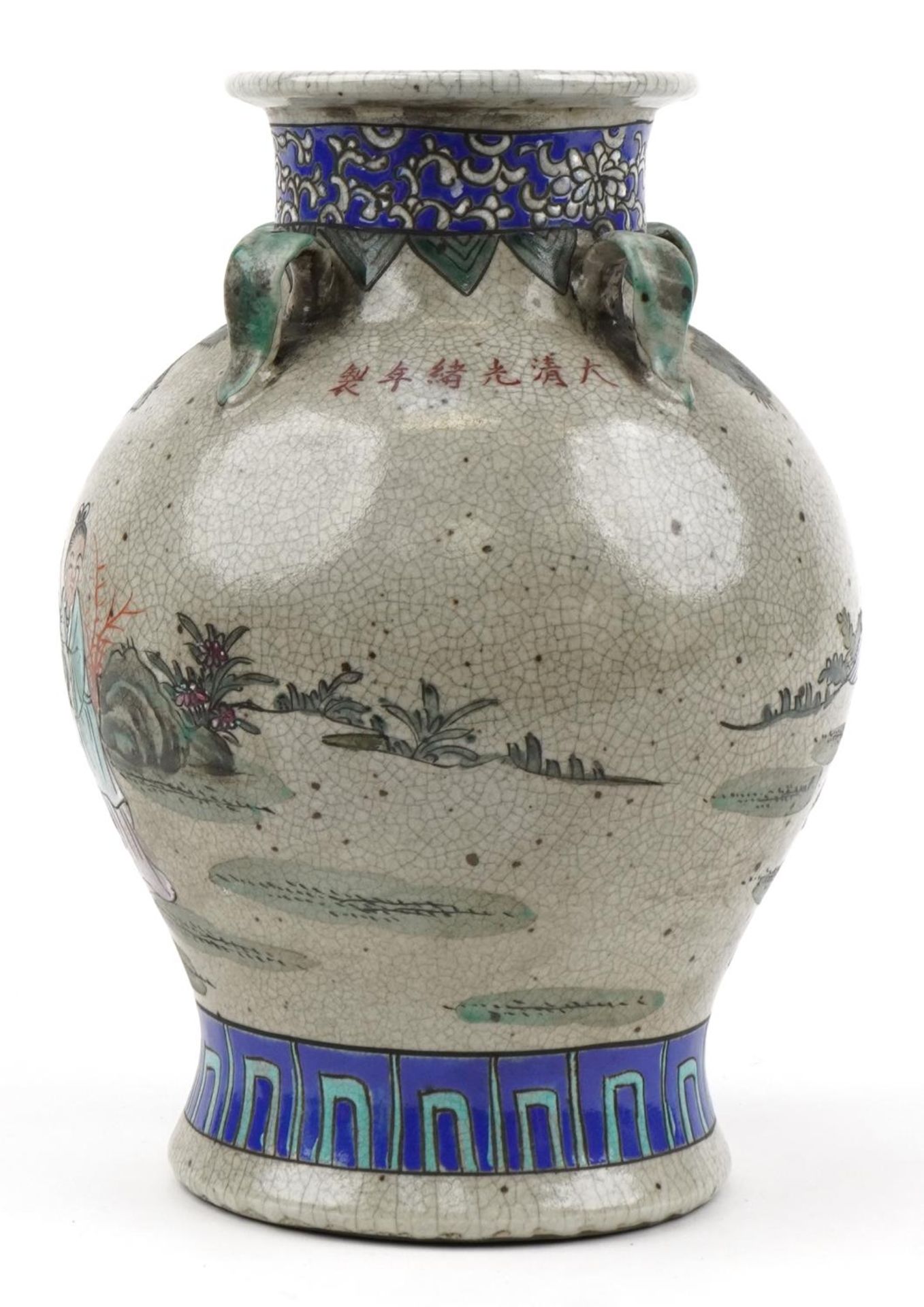 Chinese archaic style baluster vase with four handles hand painted in the famille rose palette - Bild 3 aus 6