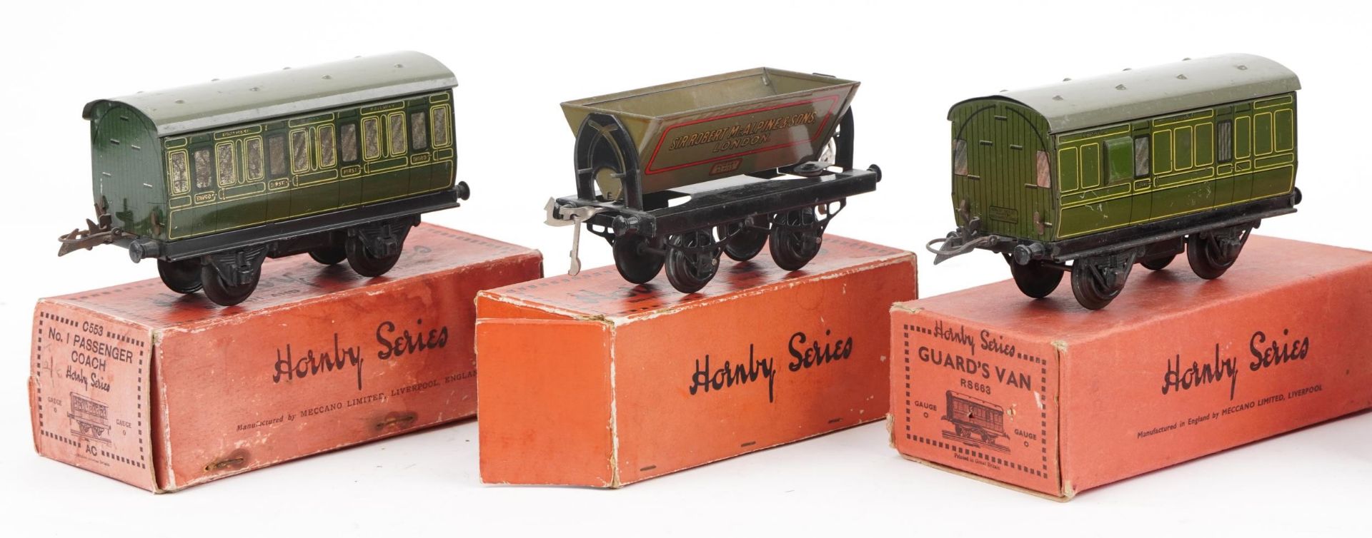 Five Hornby O gauge tinplate model railway wagons with boxes comprising passenger coach guards - Image 2 of 5
