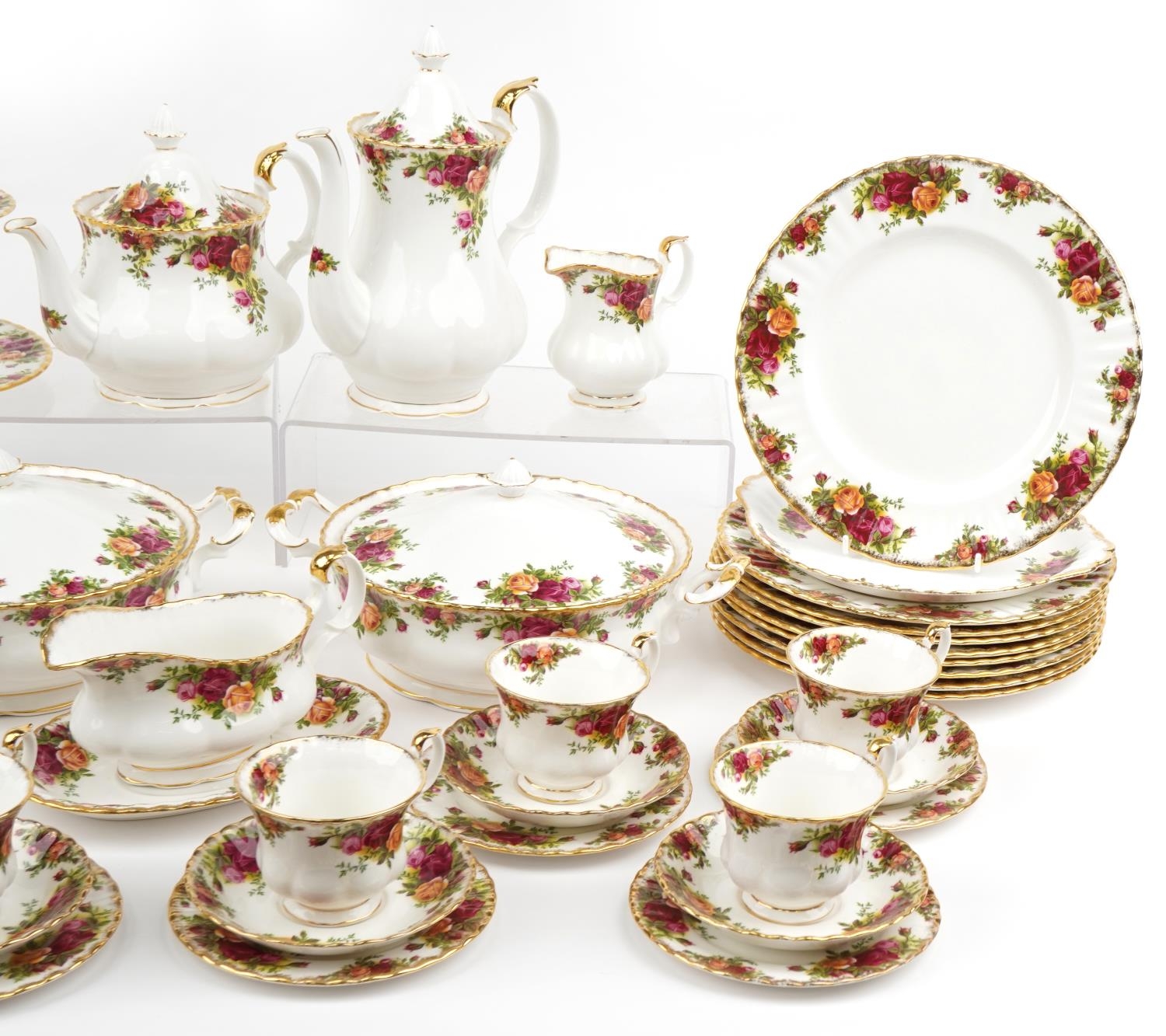 Royal Albert Old Country Roses dinner and teaware including teapot, coffee pot, two lidded - Image 7 of 10