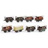 Eight Hornby O gauge tinplate model railway Southern Rail wagons