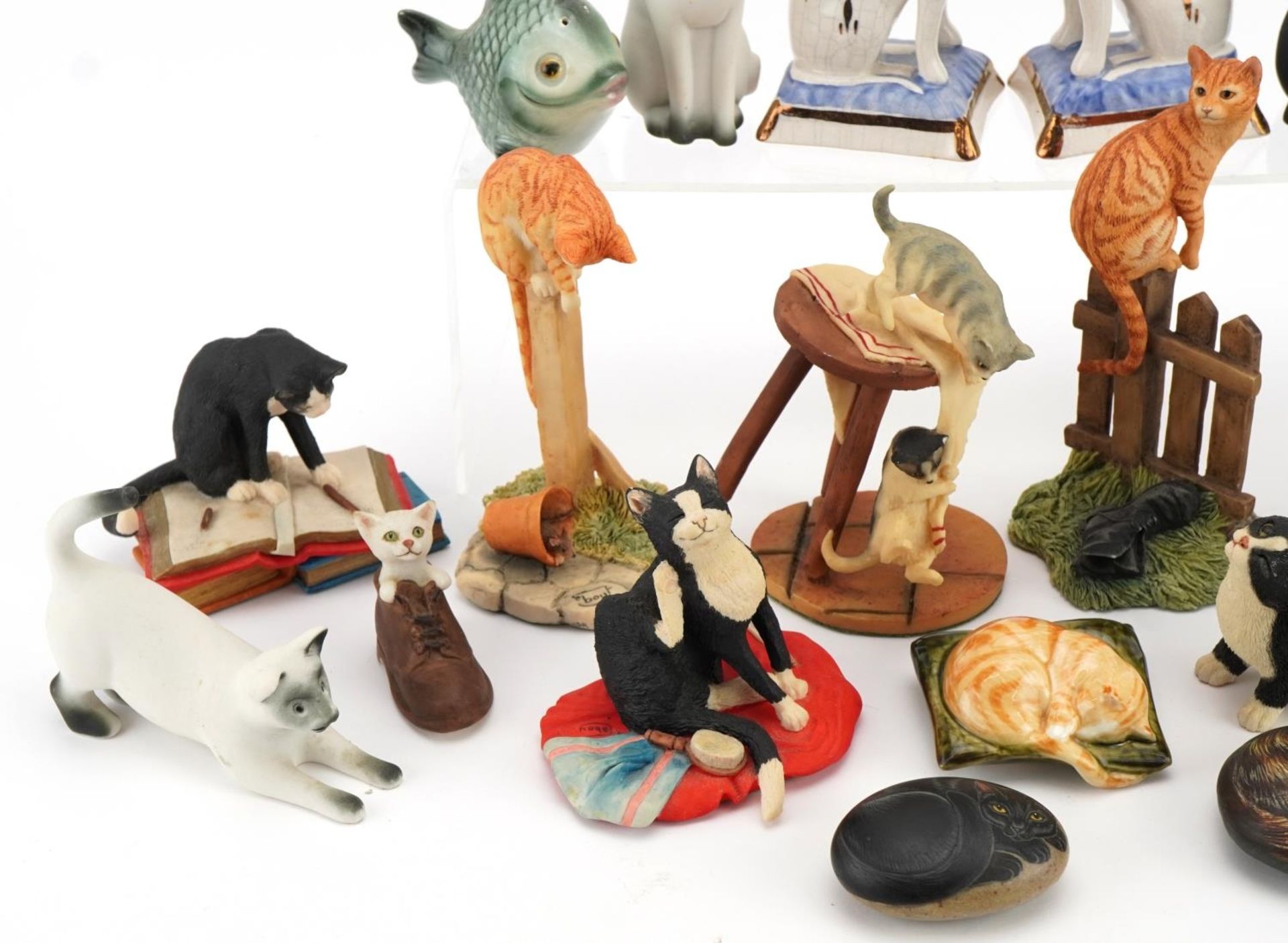 Collection of porcelain and resin model cats and fish including a pair of Staffordshire Ware - Image 3 of 6