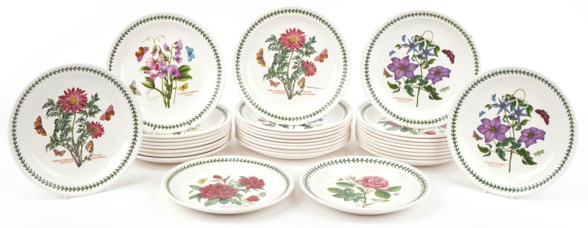 Thirty Portmeirion Botanic Garden dinner plates, 27cm in diameter