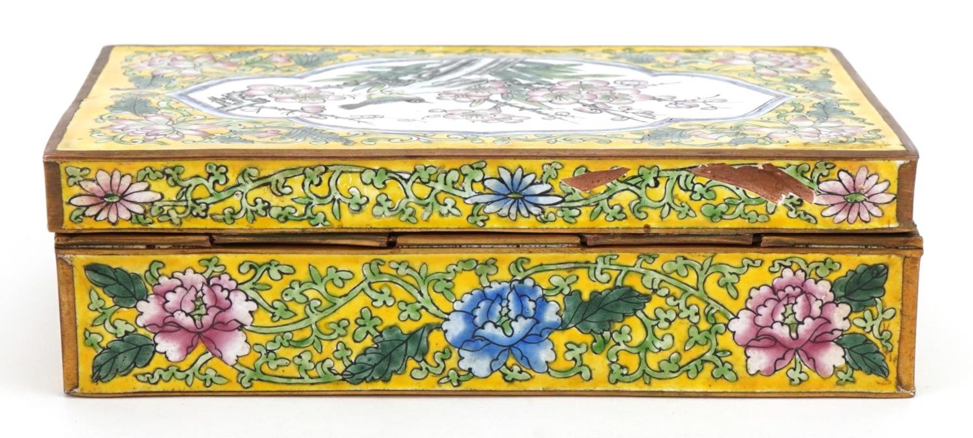 Chinese Canton enamel box hand painted with a bird amongst flowers, 4.5cm H x 16cm W x 9.5cm D - Bild 4 aus 8