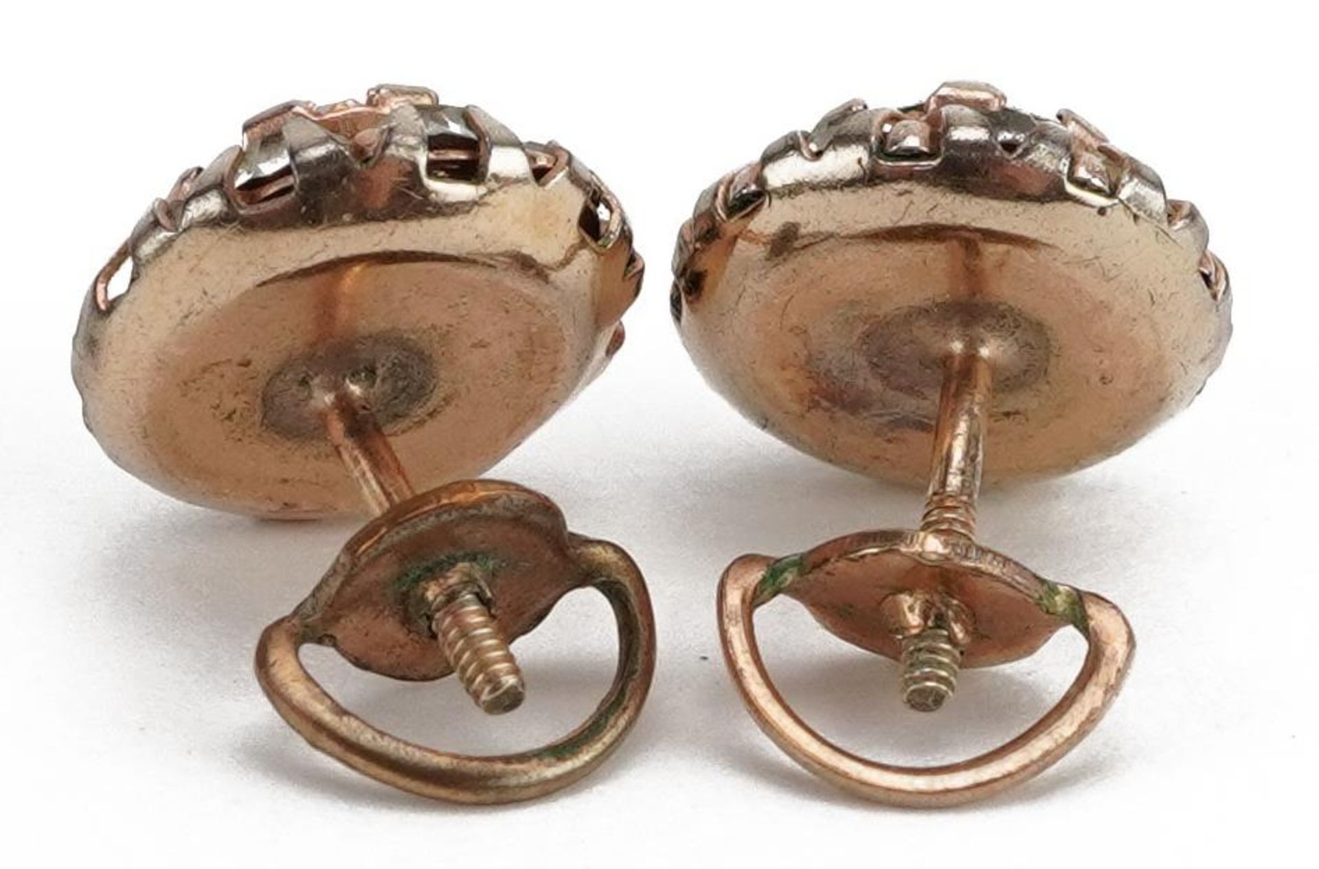 Pair of Antique yellow metal green and clear glass cluster stud earrings housed in a velvet box, 1. - Bild 2 aus 3