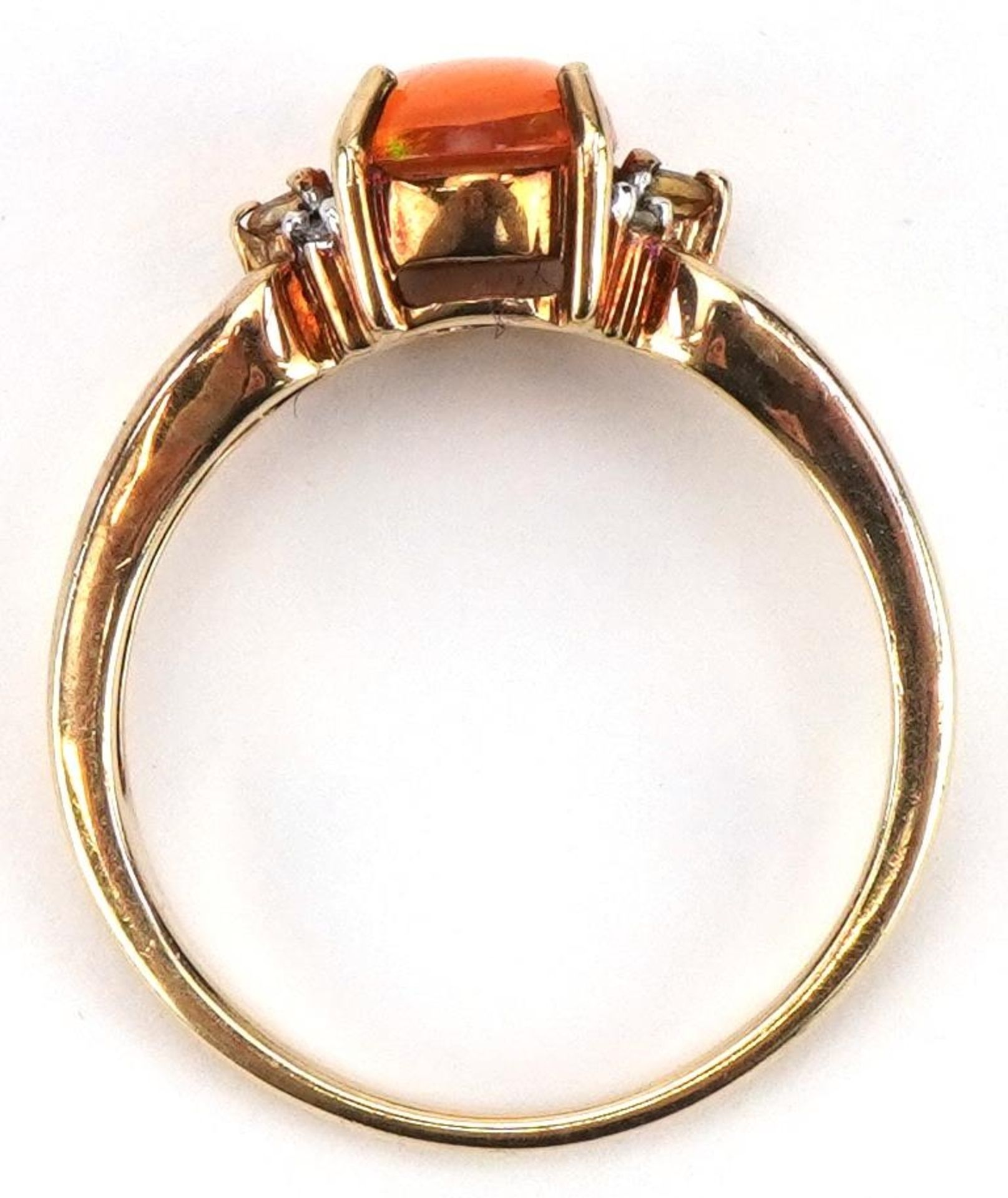 9ct gold cabochon opal solitaire ring with diamond and citrine shoulders, the opal approximately 8. - Bild 3 aus 4