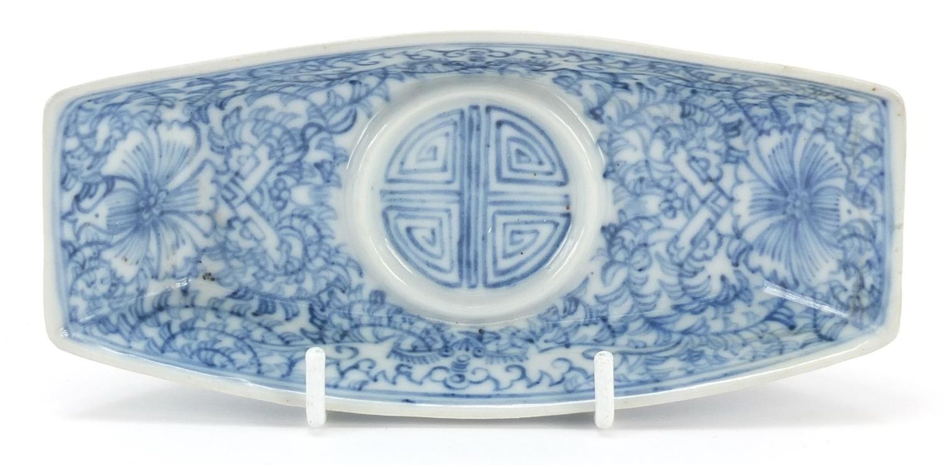 Chinese blue and white porcelain dish hand painted with flowers, six figure character marks to the