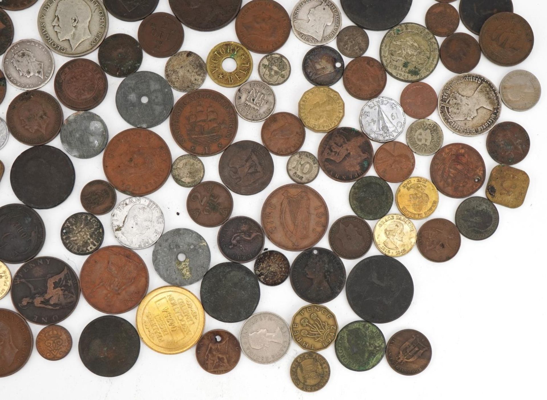 Early 19th century and later British and world coinage including two crowns, George IV half crown - Bild 5 aus 5