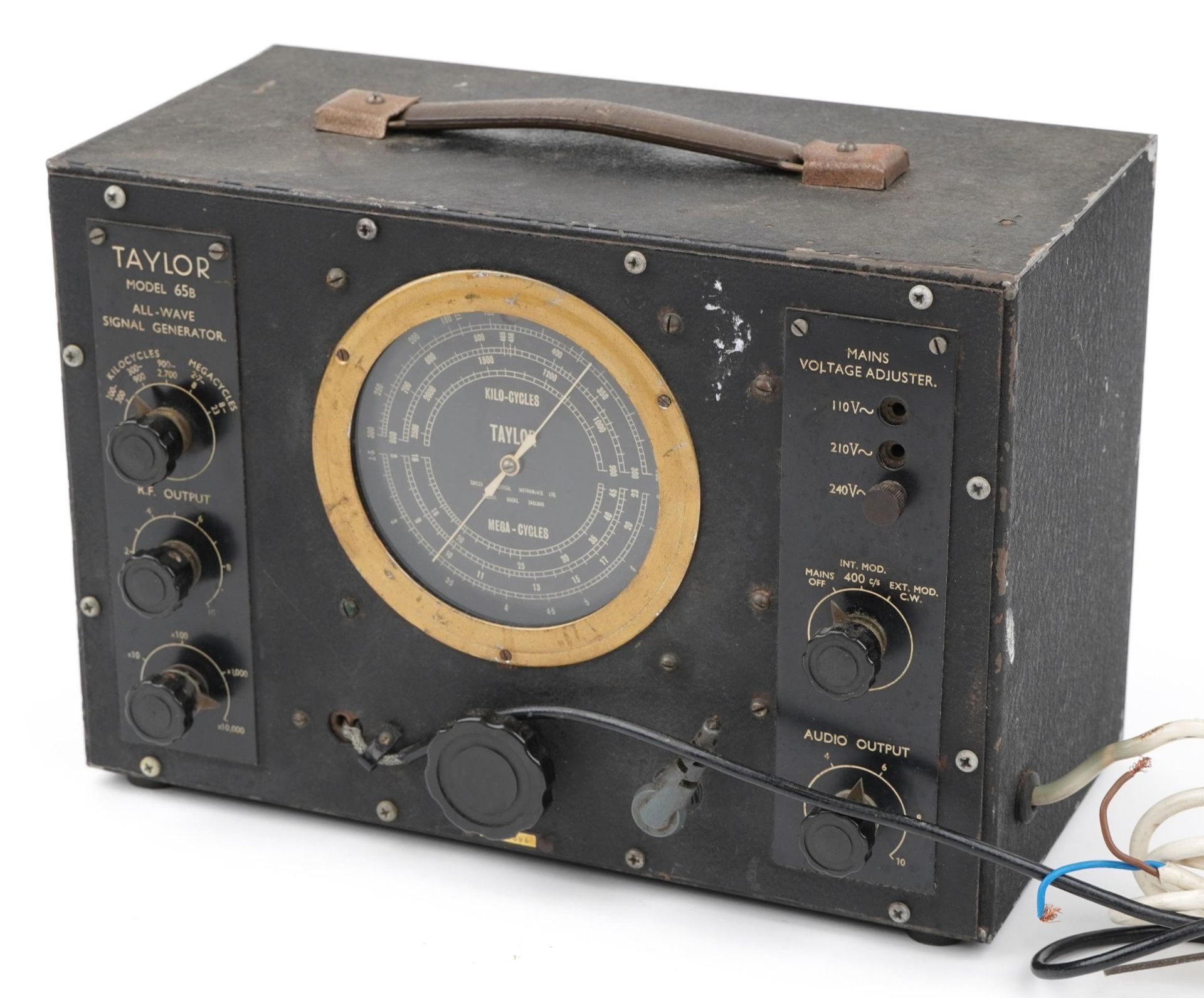 Vintage Taylor model 65B all wave signal generator