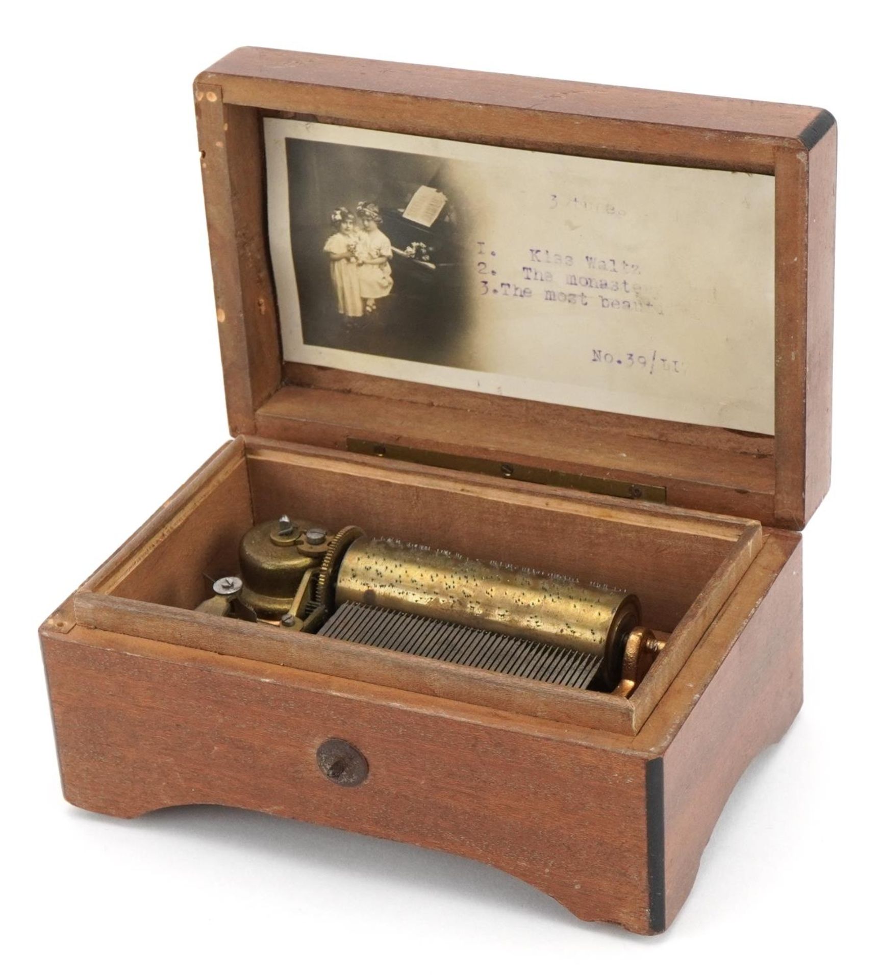 Swiss inlaid mahogany music box with 2.5 inch brass cylinder playing three tunes, 7cm H x 13.5cm W x - Bild 2 aus 12