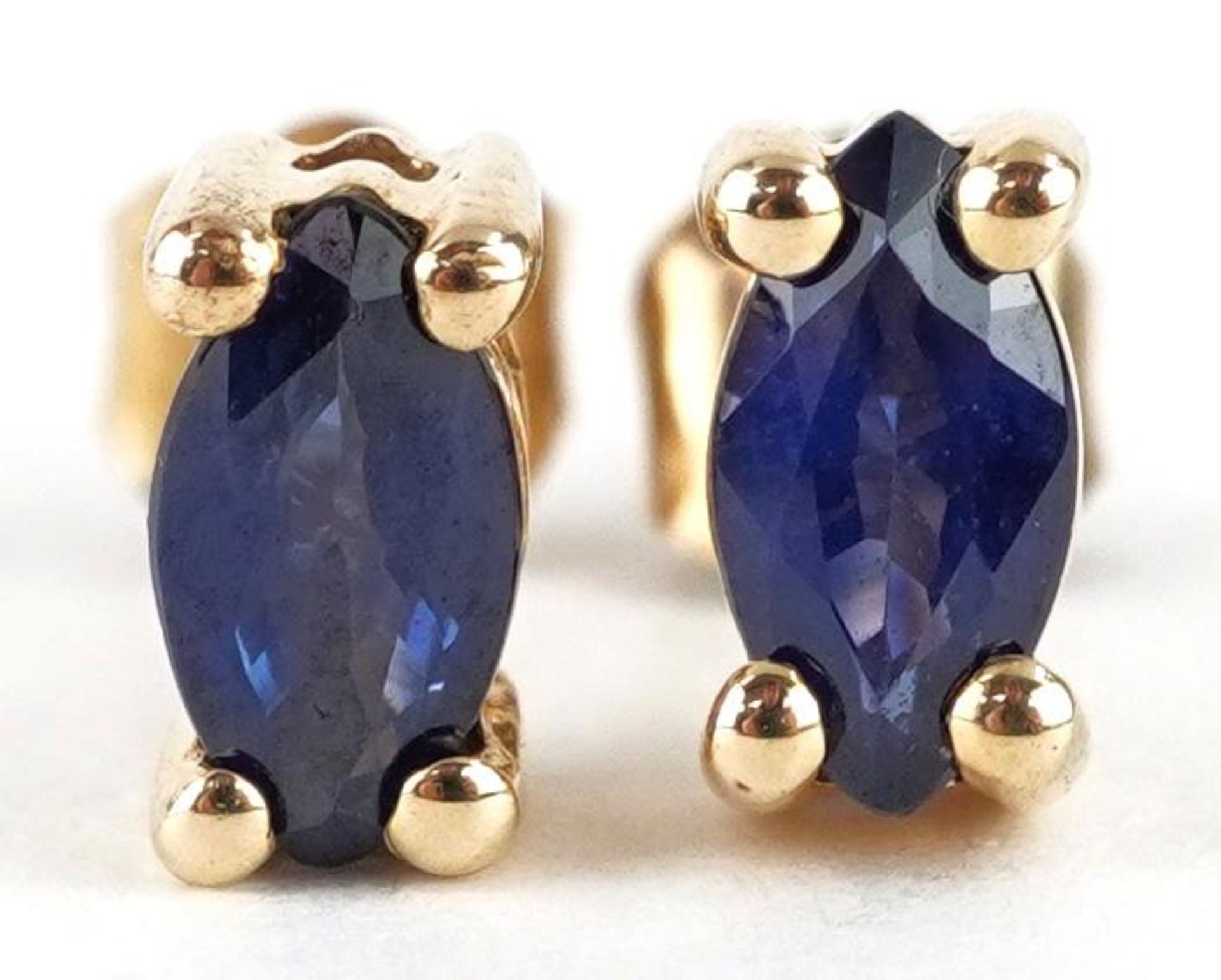 Pair of 10k gold sapphire stud earrings, 6.0mm high, 0.6g