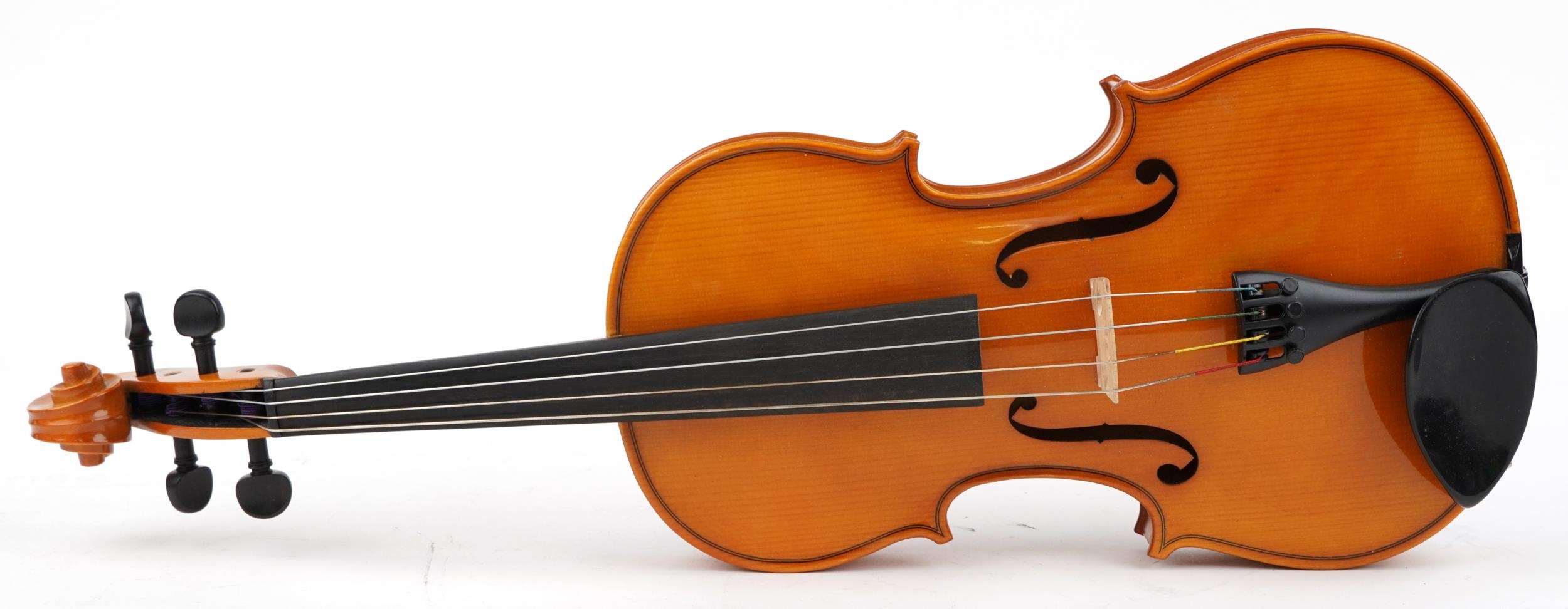 Andreas Zeller for Stentor, violin with fitted case, paper label to the interior, the back 15.5 - Image 3 of 12