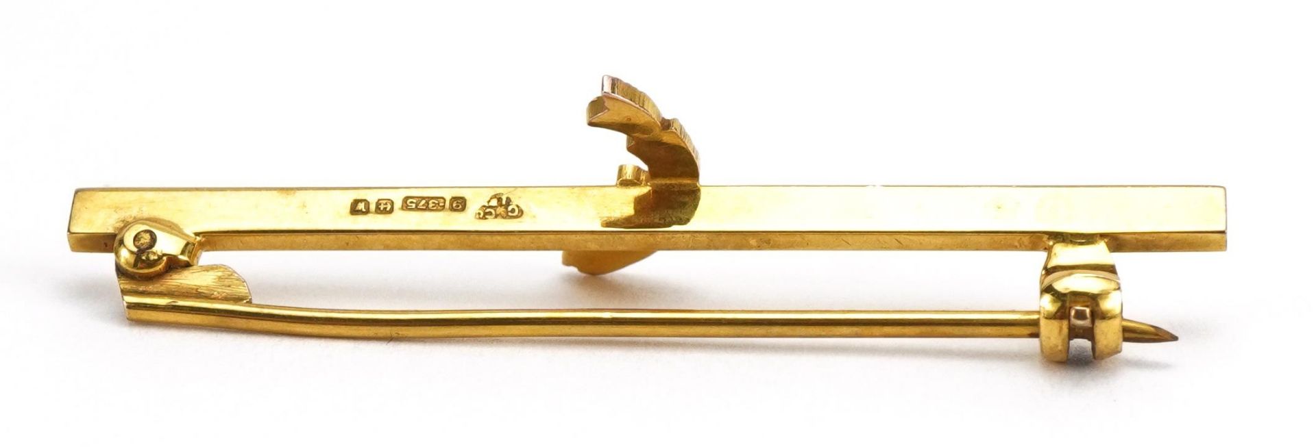 9ct gold salmon bar brooch, 4.4cm wide, 2.6g - Image 2 of 3