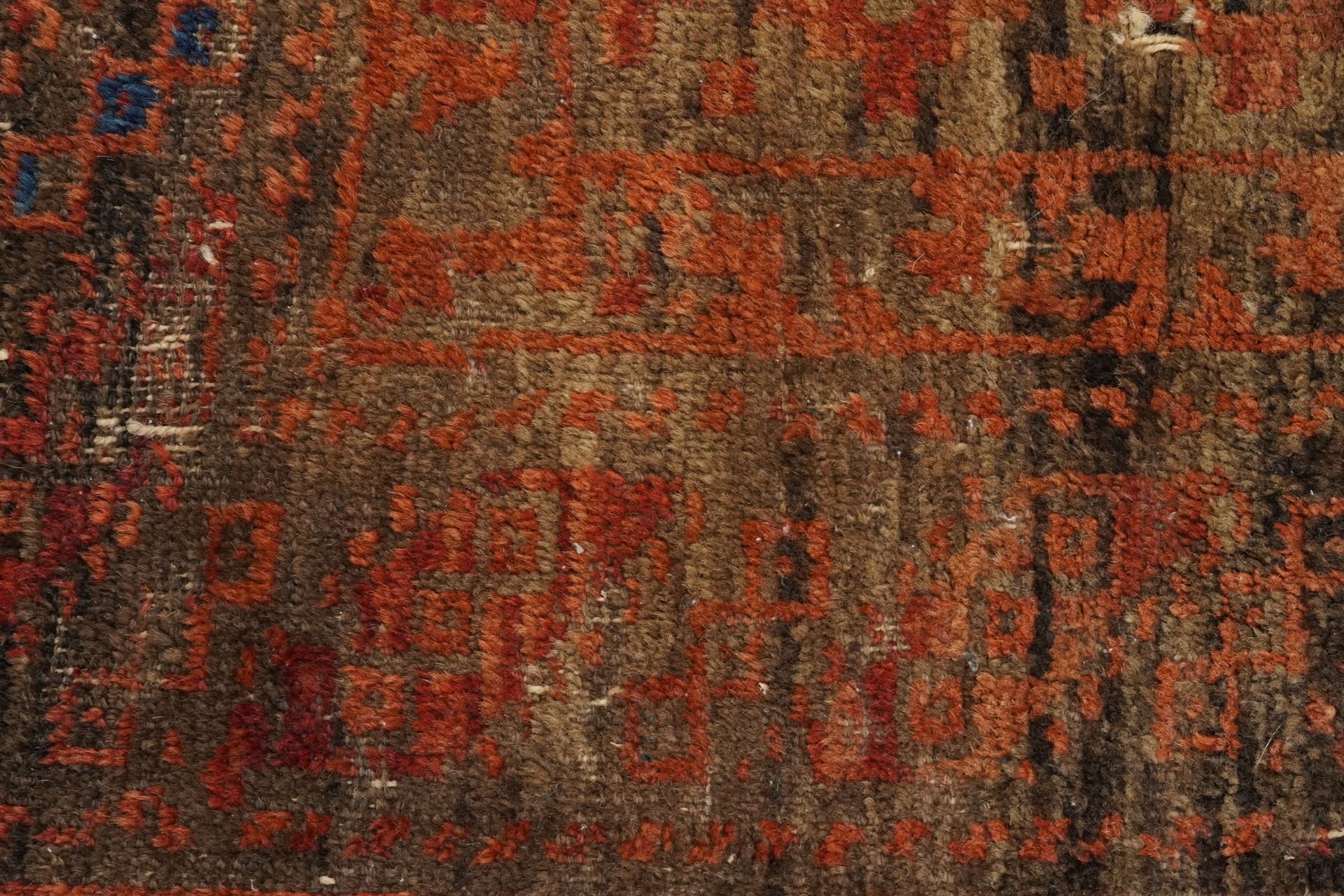 Antique Turkish carpet having an all over blue and red geometric design , 290cm x 206cm - Image 7 of 7