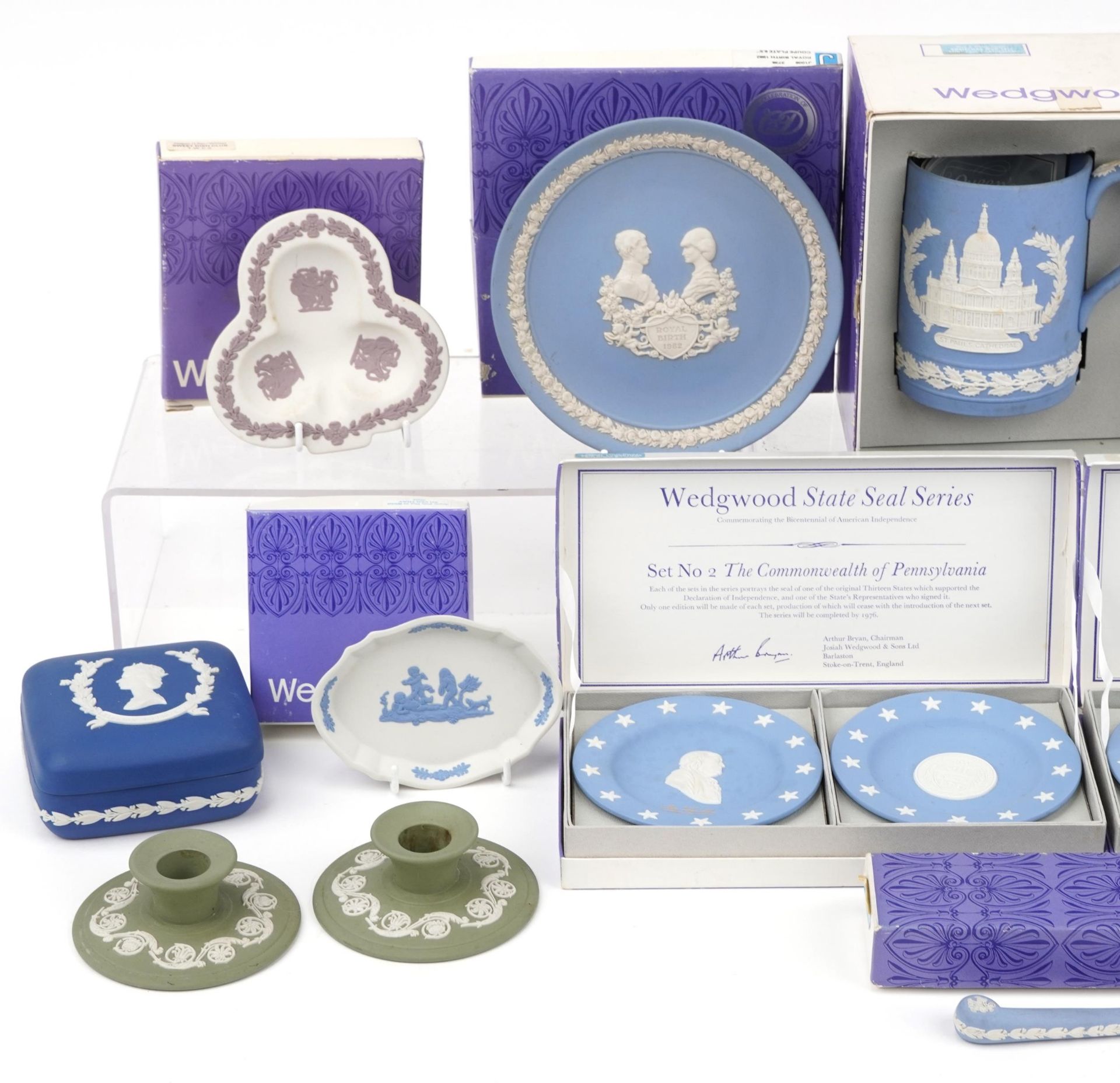 Collection of Wedgwood Jasperware, some with boxes including St Paul's Cathedral tankard, pair of - Image 2 of 4