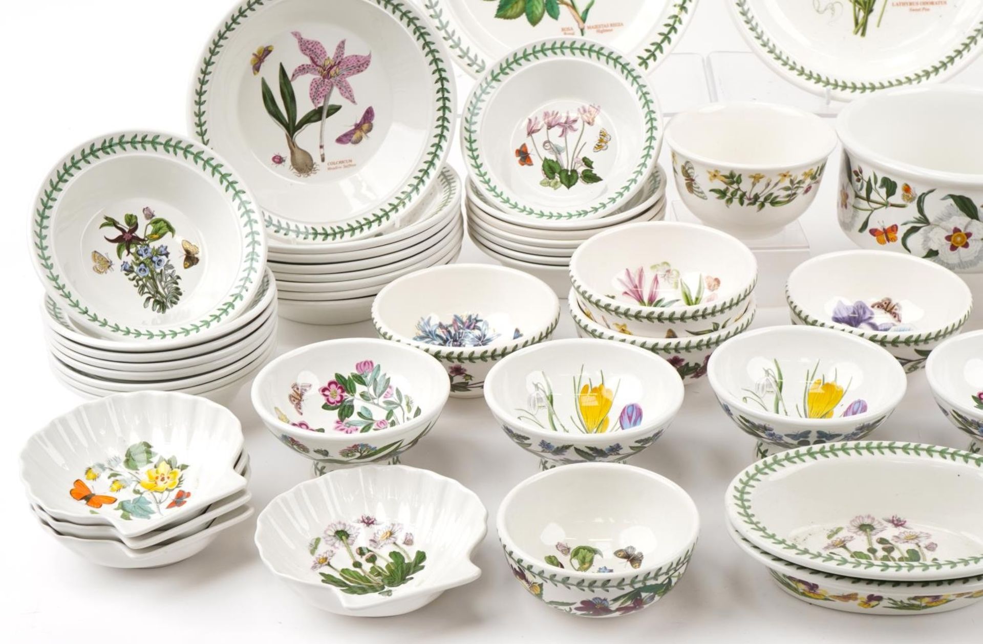 Large collection of Portmeirion Botanic Garden plates, bowls and dishes, the largest 27cm in - Image 8 of 14