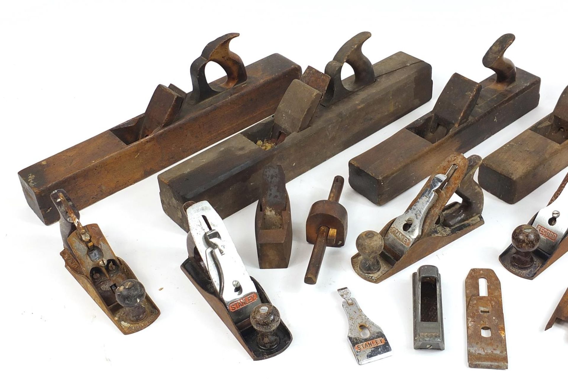 Large selection of vintage woodworking planes including Stanley, Bailey and Record No 05 - Bild 2 aus 4