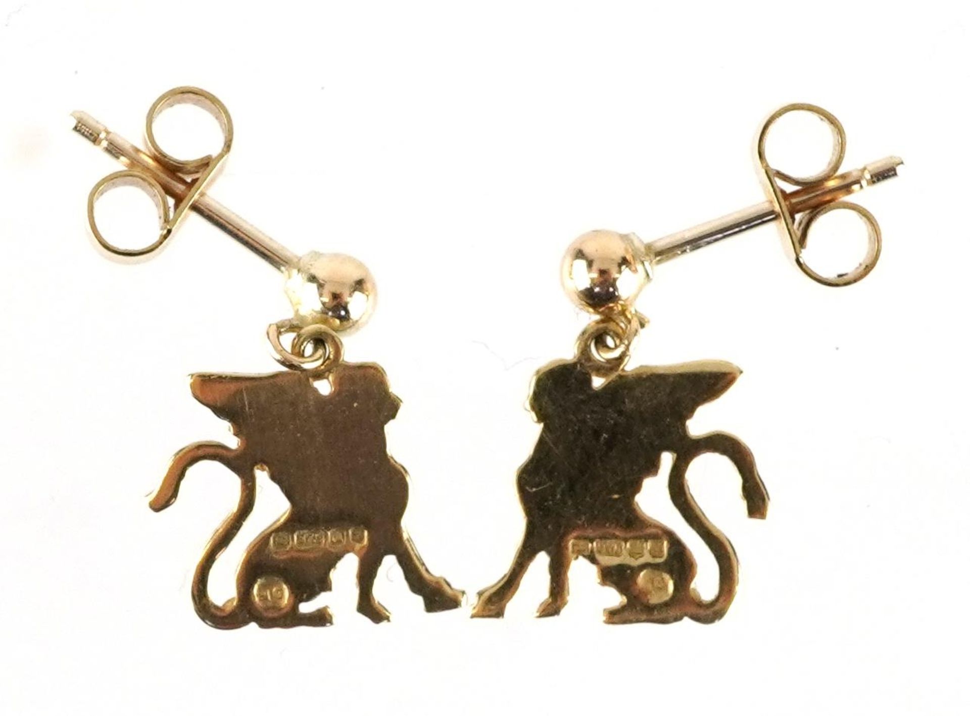 Pair of 9ct gold mythical animal earrings, possibly a griffin, 1.4cm high, 1.4g - Image 2 of 3