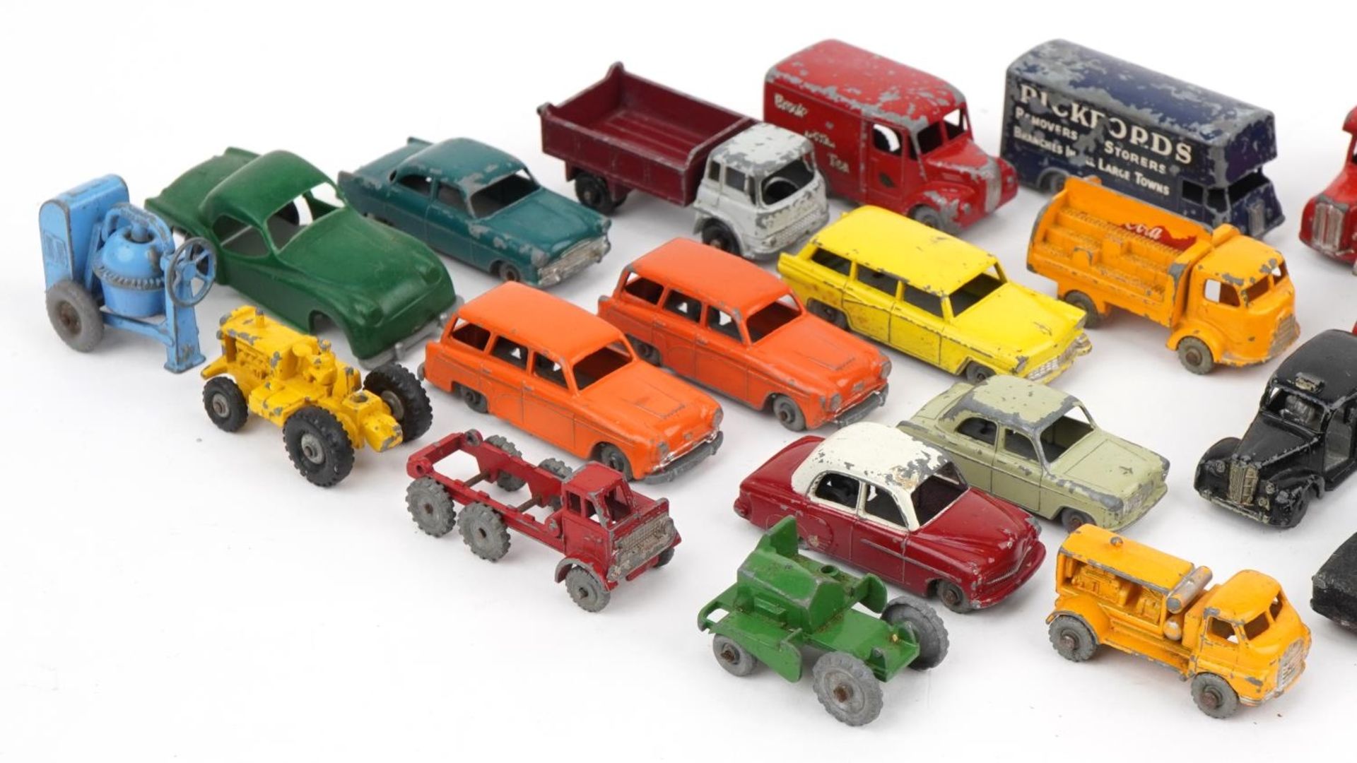 Vintage diecast vehicles including Lesney, Bedford 7.5 ton tipper, Pickford removal van and Marshall - Image 2 of 3