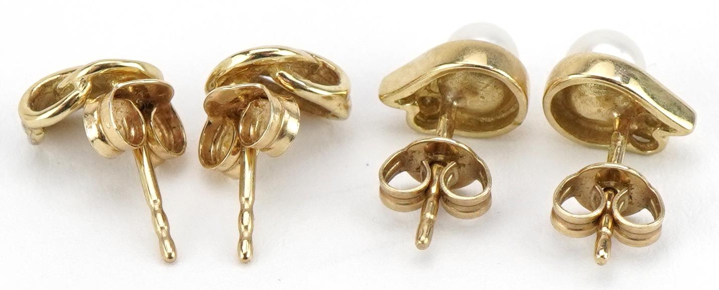 Two pairs of 9ct gold diamond stud earrings, one set with a pearl, the largest 8mm high, 2.7g - Image 2 of 2