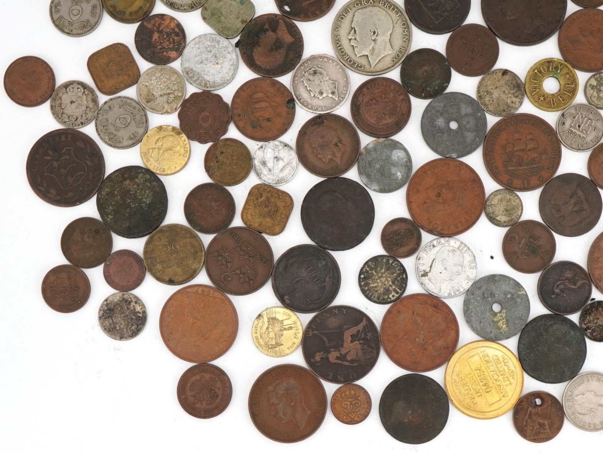 Early 19th century and later British and world coinage including two crowns, George IV half crown - Image 4 of 5