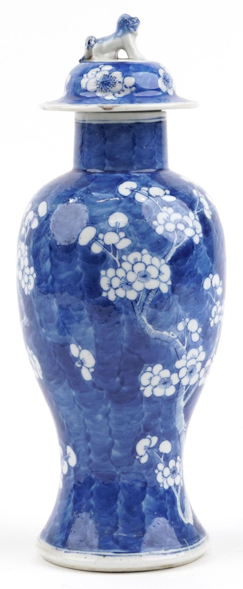 Unusually large Chinese blue and white porcelain baluster vase and cover hand painted with prunus - Bild 3 aus 7