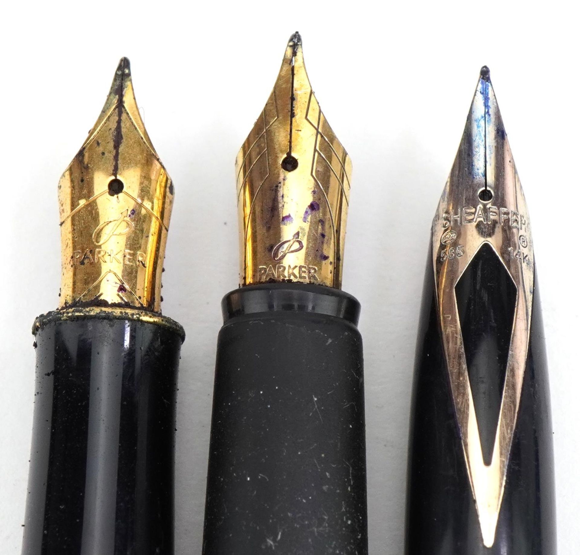 Twelve fountain pens including Sheaffer with 14k gold nib, five Parker and four Lamy : For further - Image 4 of 4