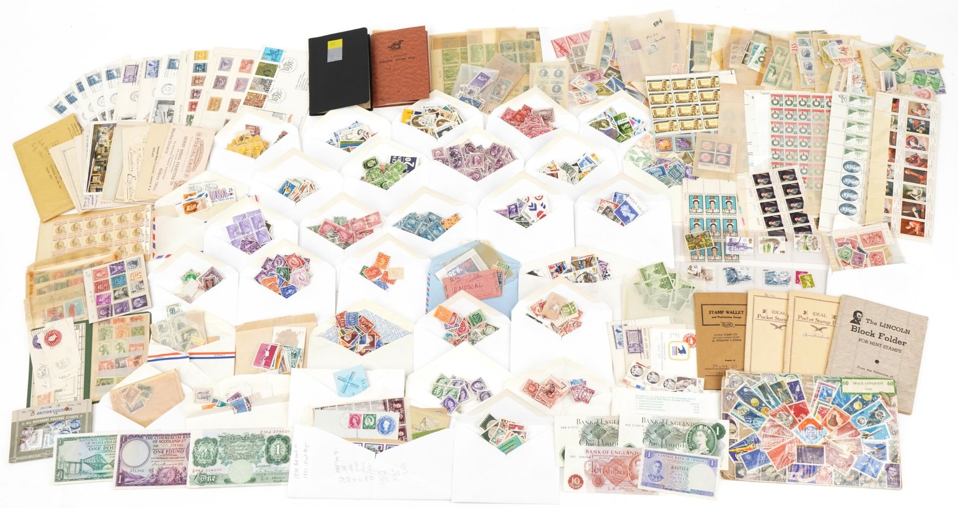 Collection of antique and later world stamps, predominantly American : For further information on