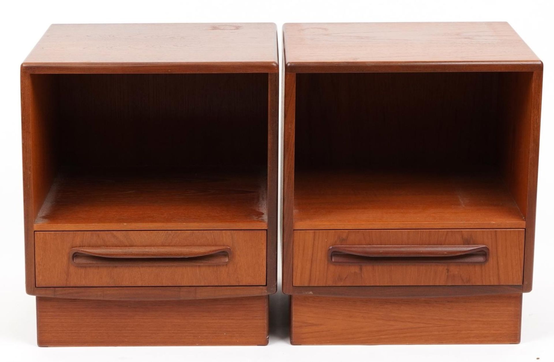 Pair of mid century G Plan Fresco teak bedsides with drawer to the base, 54cm H x 45cm W x 41cm - Image 2 of 5